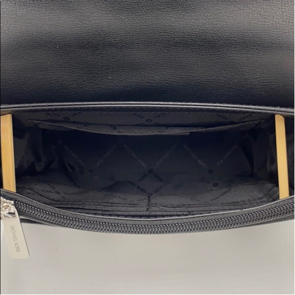 MICHAEL KORS ROSE MEDIUM FLAP SHOULDER BLACK - Picture 10 of 16